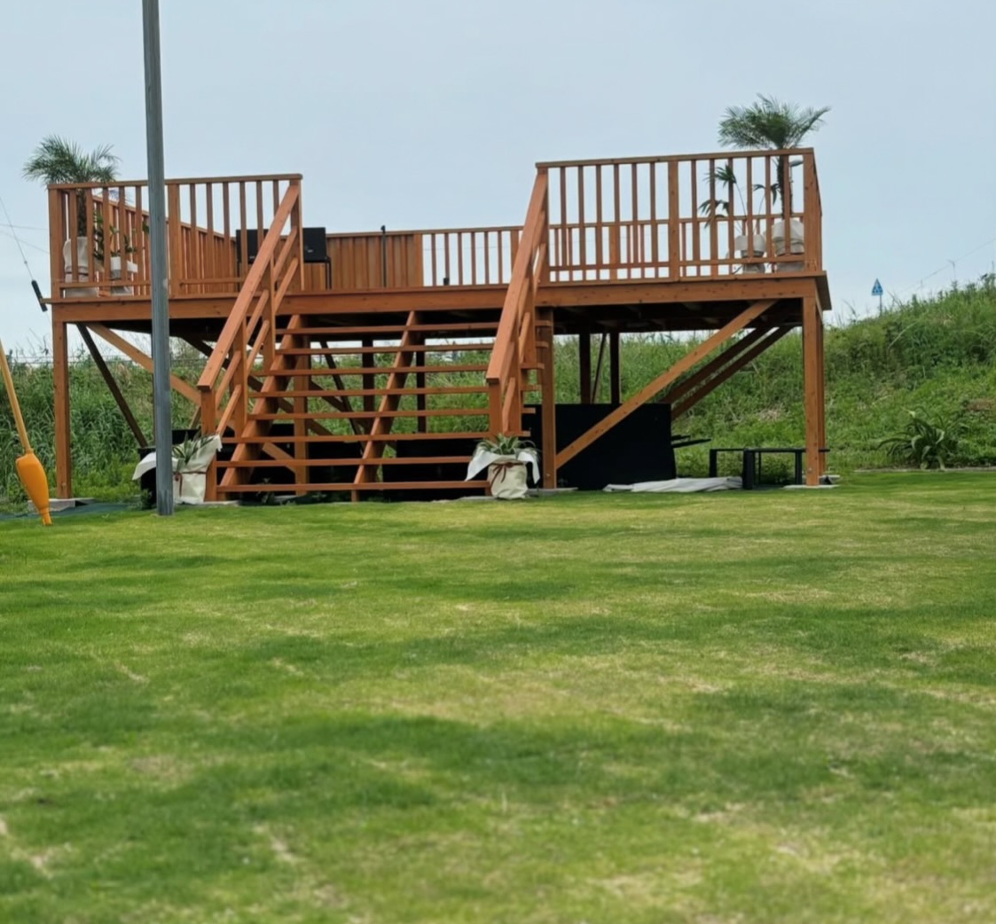 ウッドデッキ全景